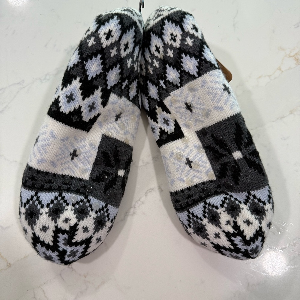 Northeast Outfitters Cozy Cabin Slippers - Aloe Infused - Shoe Size Women’s 5-10 - Picture 8 of 10